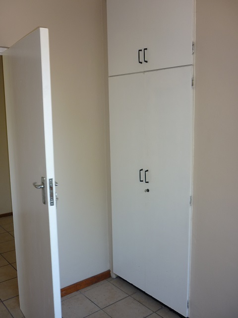2 Bedroom Property for Sale in Uniepark Western Cape